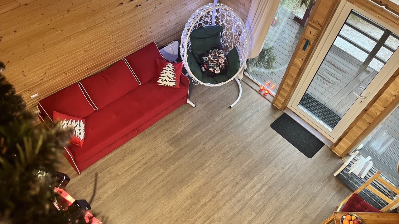 Шале (Шале 2 все оттенки красного), Гостевой дом Рай в шалаше в Светлом