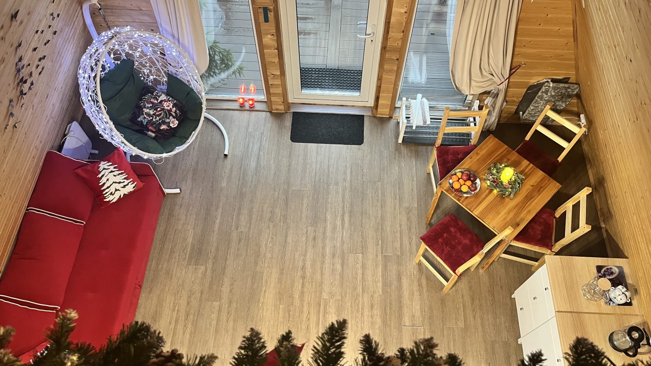 Шале (Шале 2 все оттенки красного), Гостевой дом Рай в шалаше в Светлом