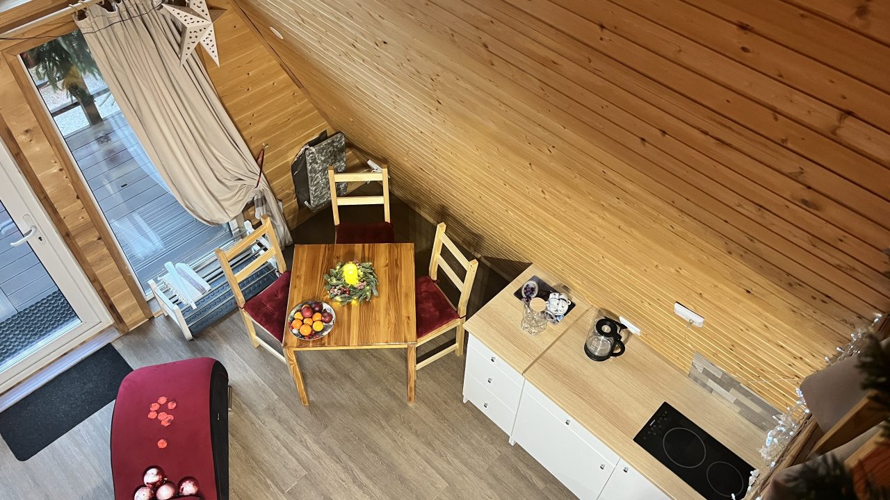 Шале (Шале 2 все оттенки красного), Гостевой дом Рай в шалаше в Светлом