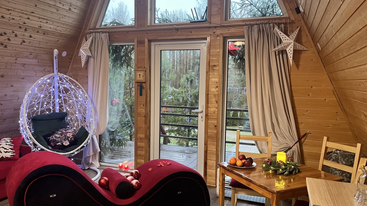 Шале (Шале 2 все оттенки красного), Гостевой дом Рай в шалаше в Светлом