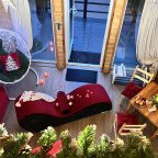 Шале (Шале 2 все оттенки красного), Гостевой дом Рай в шалаше в Светлом