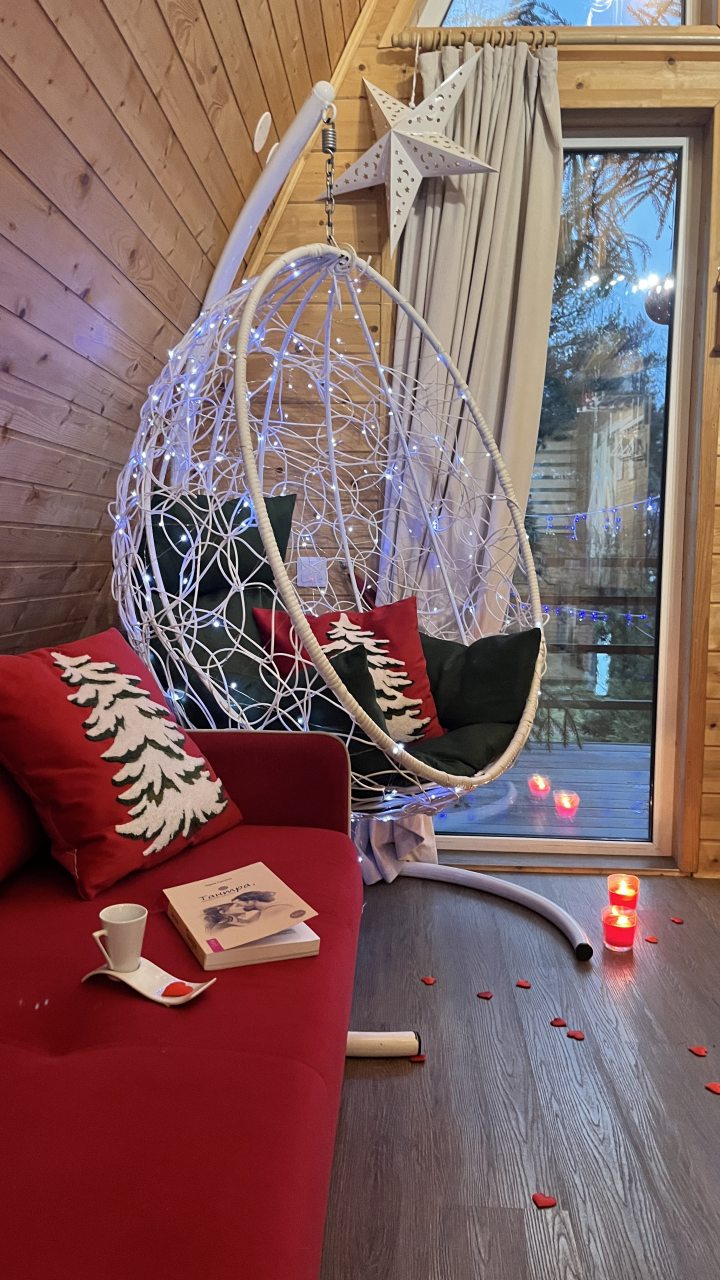 Шале (Шале 2 все оттенки красного), Гостевой дом Рай в шалаше в Светлом