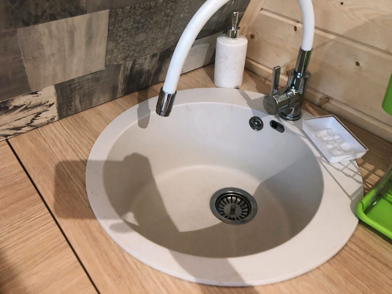 Шале (Шале 2 все оттенки красного), Гостевой дом Рай в шалаше в Светлом