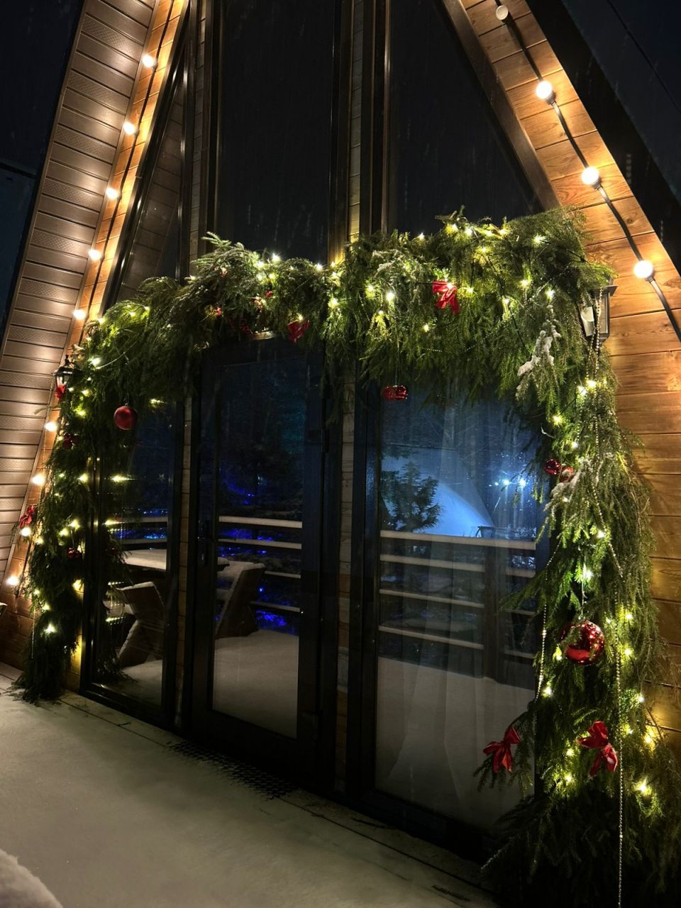 Шале (Шале 2 все оттенки красного), Гостевой дом Рай в шалаше в Светлом