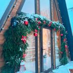 Шале (Шале 2 все оттенки красного), Гостевой дом Рай в шалаше в Светлом