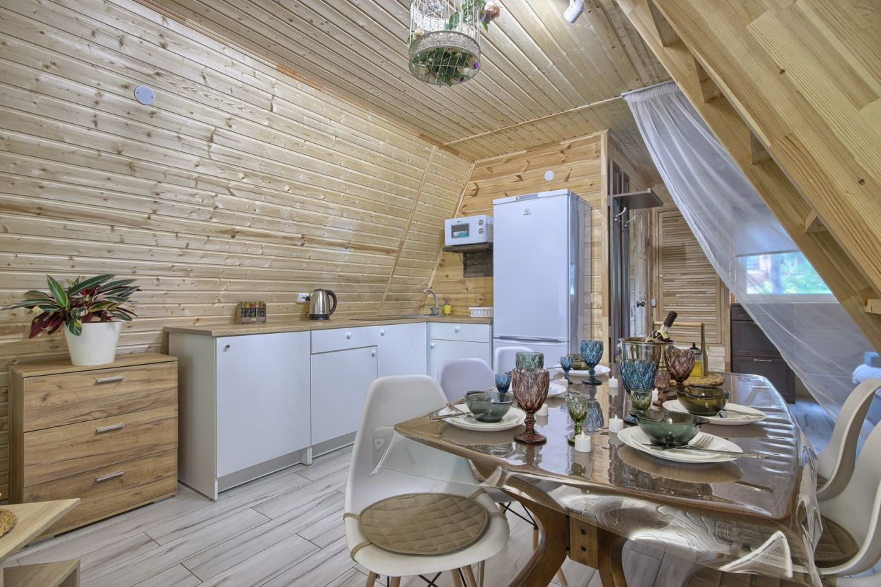 Шале (Большой дом с видом на лес), Гостевой дом Рай в шалаше в Светлом