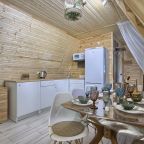 Шале (Большой дом с видом на лес), Гостевой дом Рай в шалаше в Светлом