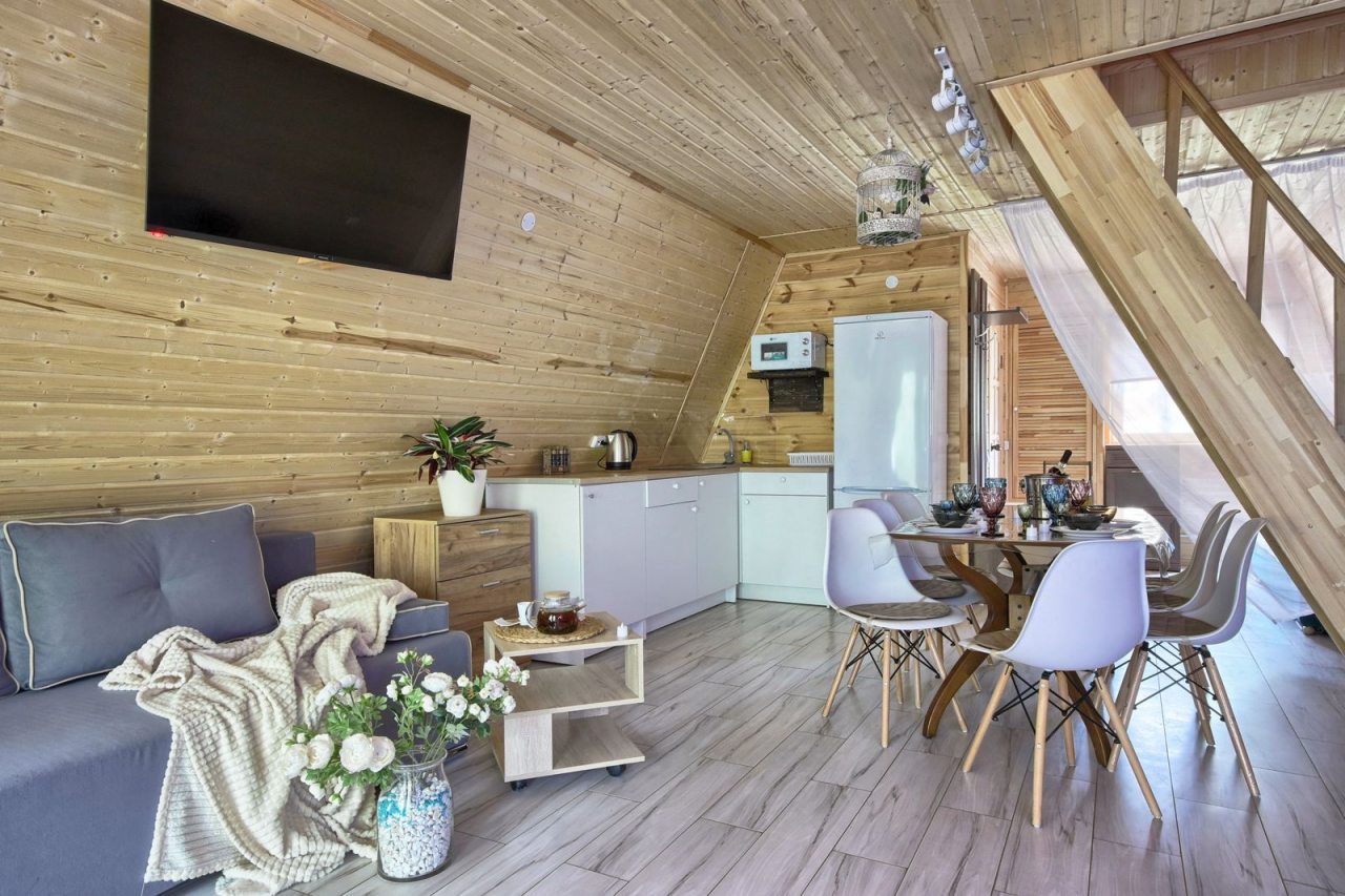 Шале (Большой дом с видом на лес), Гостевой дом Рай в шалаше в Светлом