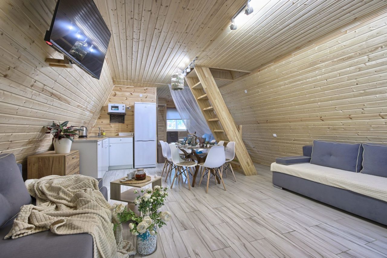 Шале (Большой дом с видом на лес), Гостевой дом Рай в шалаше в Светлом