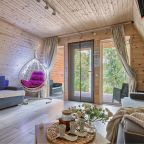 Шале (Большой дом с видом на лес), Гостевой дом Рай в шалаше в Светлом