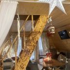 Шале (Большой дом с видом на лес), Гостевой дом Рай в шалаше в Светлом