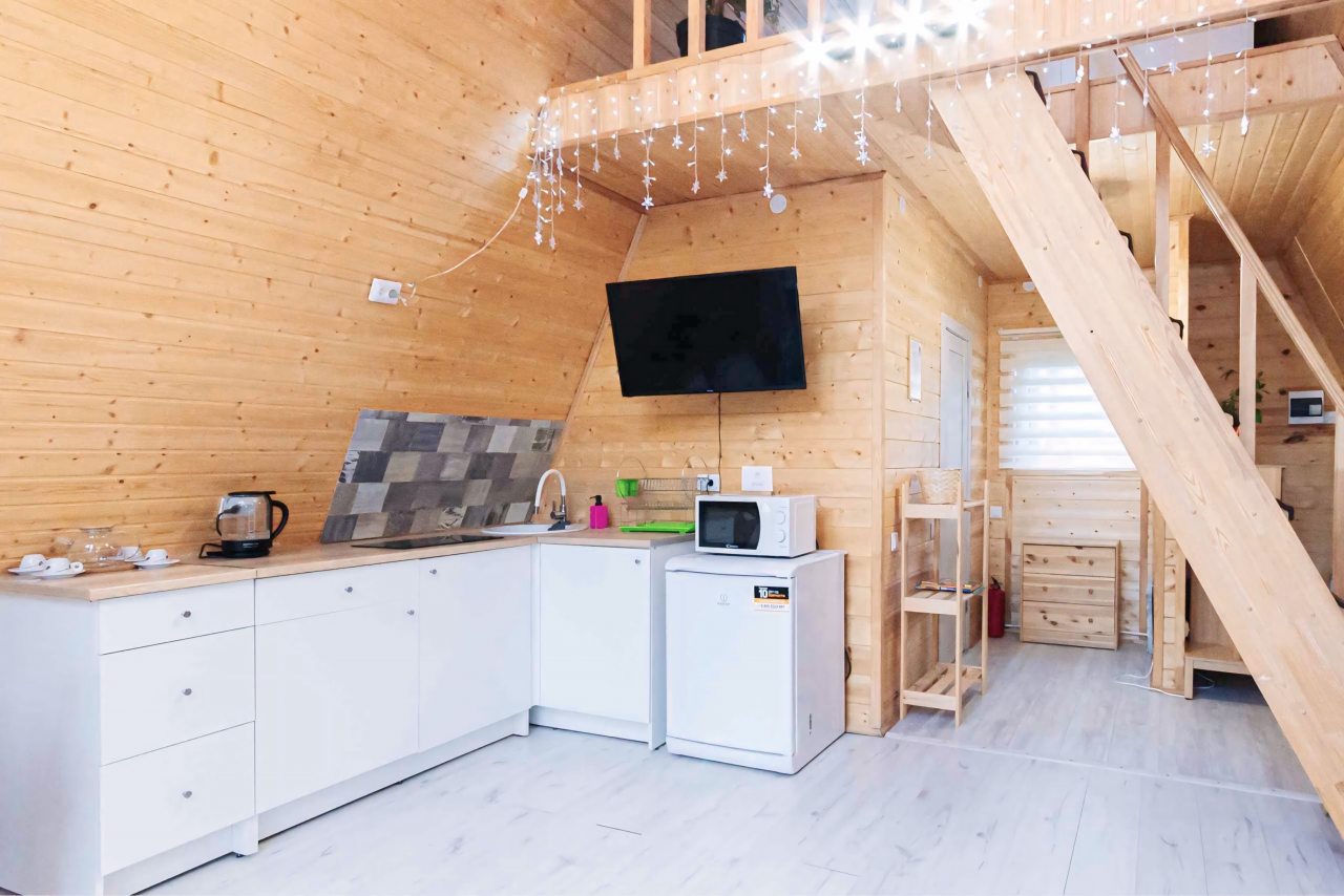 Шале (Шале 1), Гостевой дом Рай в шалаше в Светлом