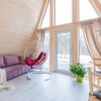 Шале (Шале 1), Гостевой дом Рай в шалаше в Светлом