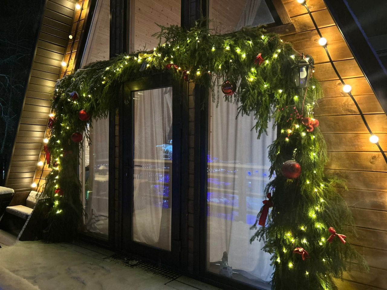 Шале (Шале 1), Гостевой дом Рай в шалаше в Светлом