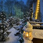 Шале (Шале 1), Гостевой дом Рай в шалаше в Светлом