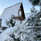 Шале (Шале 1), Гостевой дом Рай в шалаше в Светлом