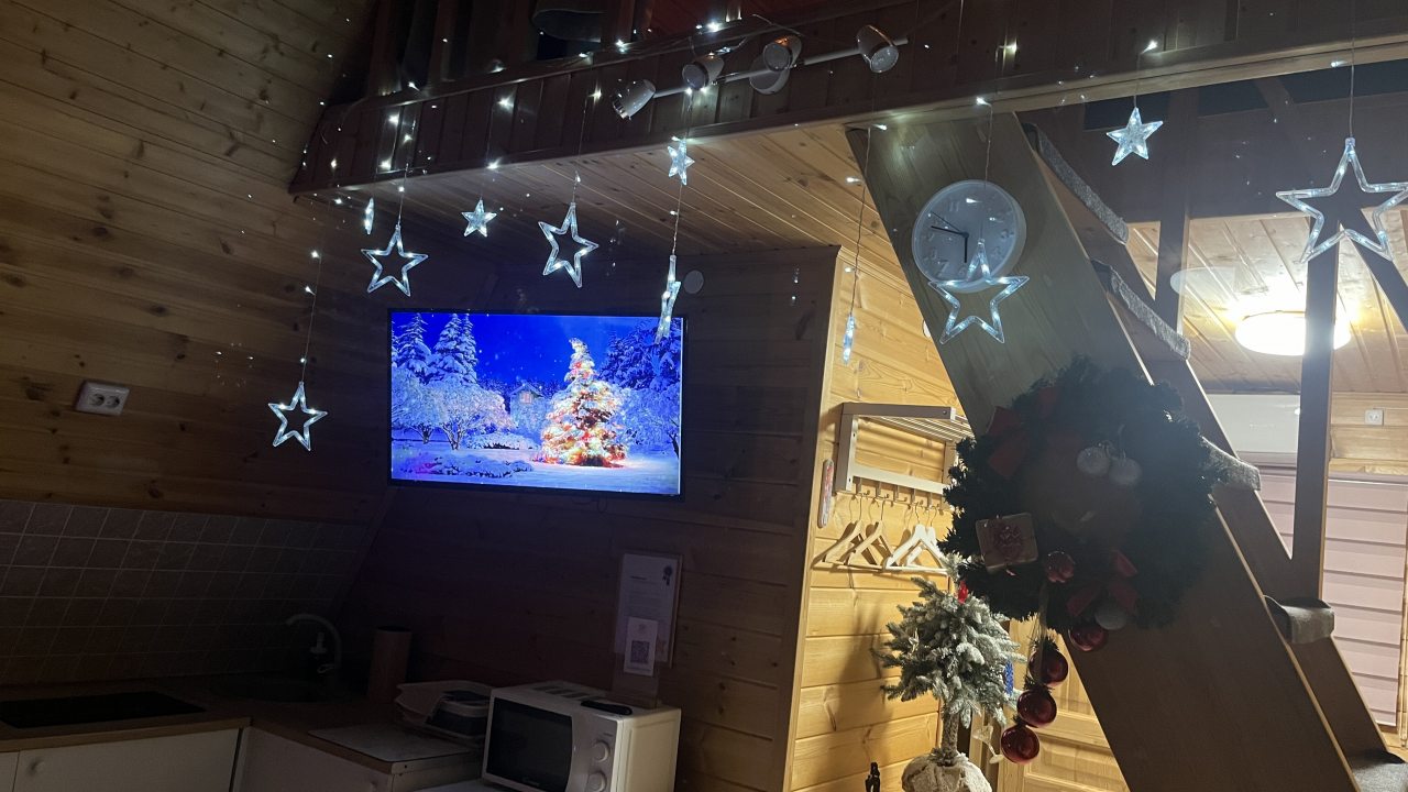 Шале (Шале 1), Гостевой дом Рай в шалаше в Светлом