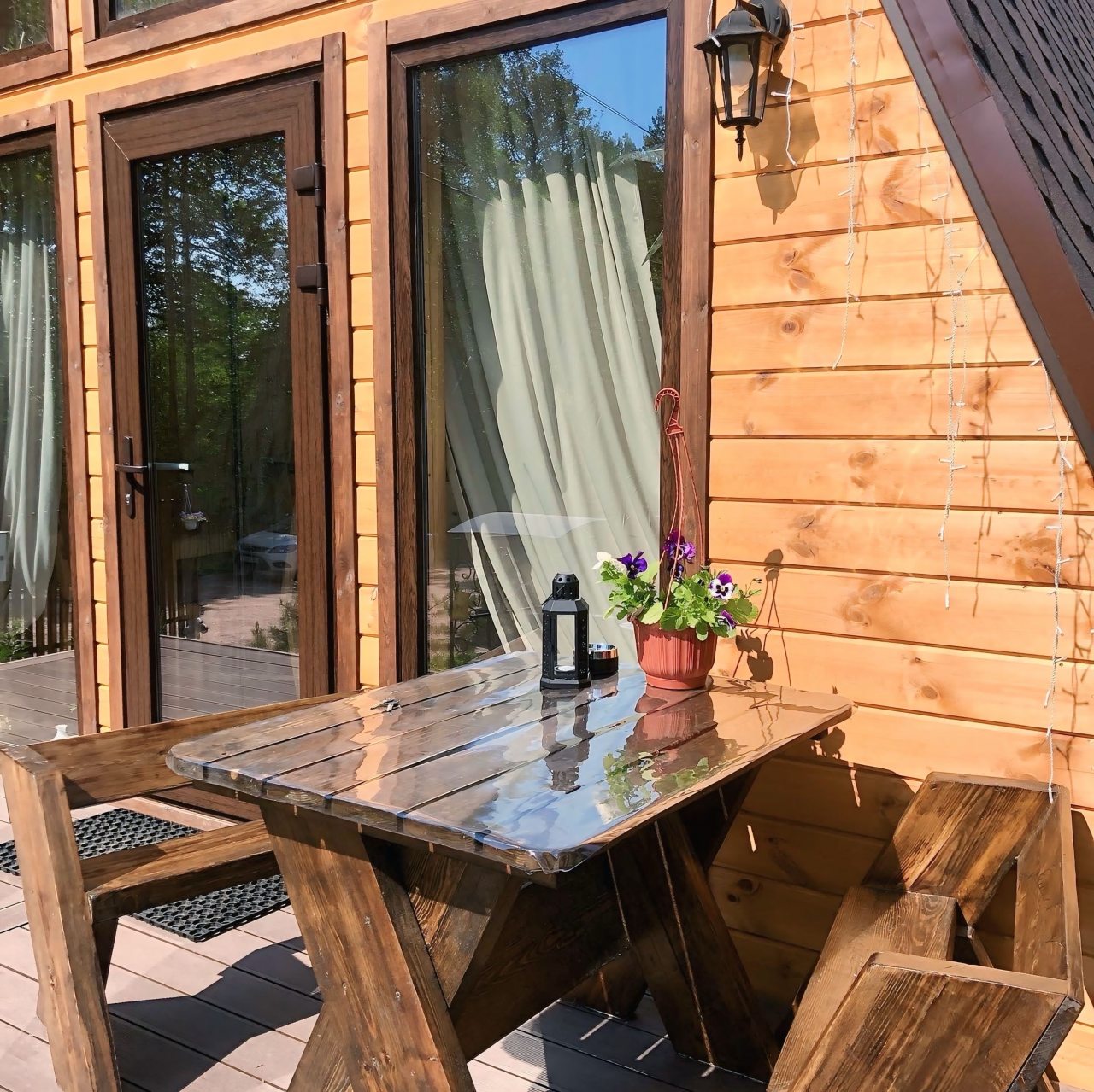 Шале (Шале 1), Гостевой дом Рай в шалаше в Светлом