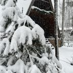 Шале (Шале 2 все оттенки красного), Гостевой дом Рай в шалаше в Светлом
