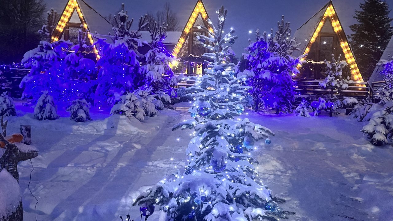 Шале (Шале 2 все оттенки красного), Гостевой дом Рай в шалаше в Светлом