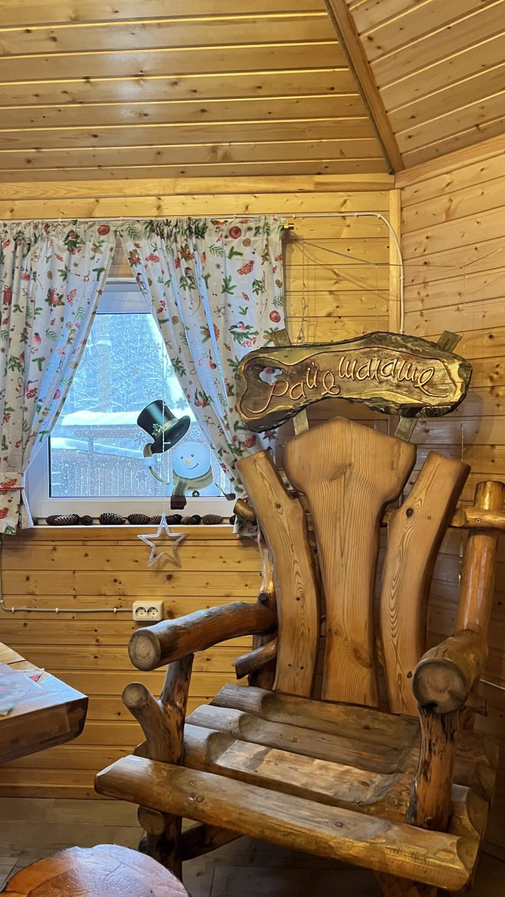 Шале (Шале 2 все оттенки красного), Гостевой дом Рай в шалаше в Светлом