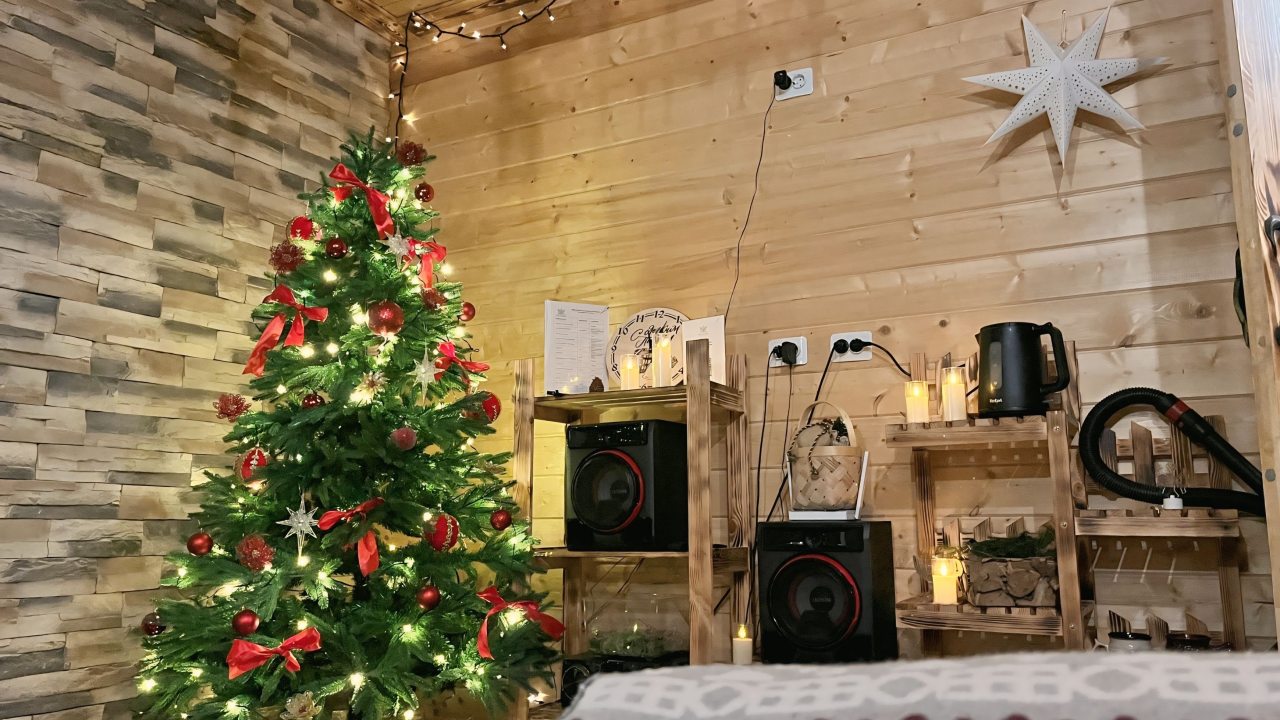 Шале (Большой дом с видом на лес), Гостевой дом Рай в шалаше в Светлом