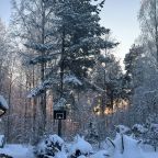 Шале (Шале 1), Гостевой дом Рай в шалаше в Светлом