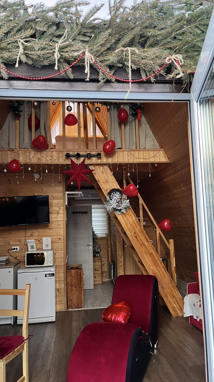 Шале (Шале 1), Гостевой дом Рай в шалаше в Светлом