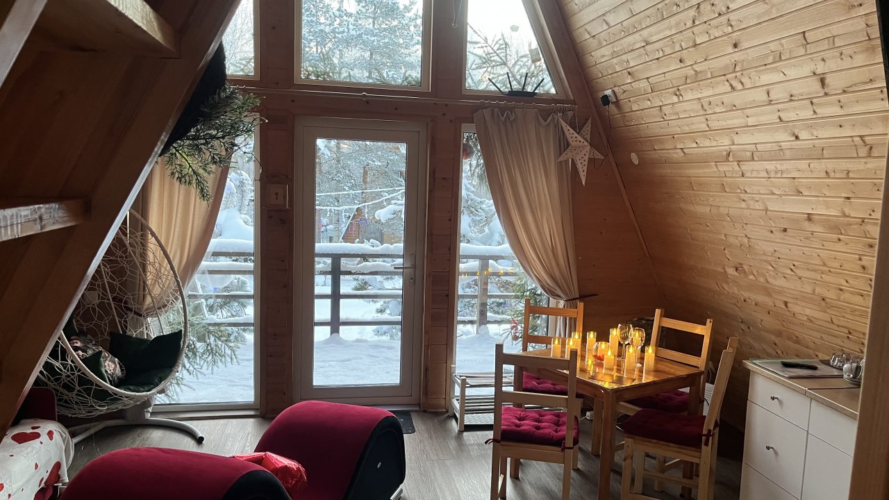 Шале (Шале 2 все оттенки красного), Гостевой дом Рай в шалаше в Светлом