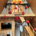 Шале (Шале 3), Гостевой дом Рай в шалаше в Светлом