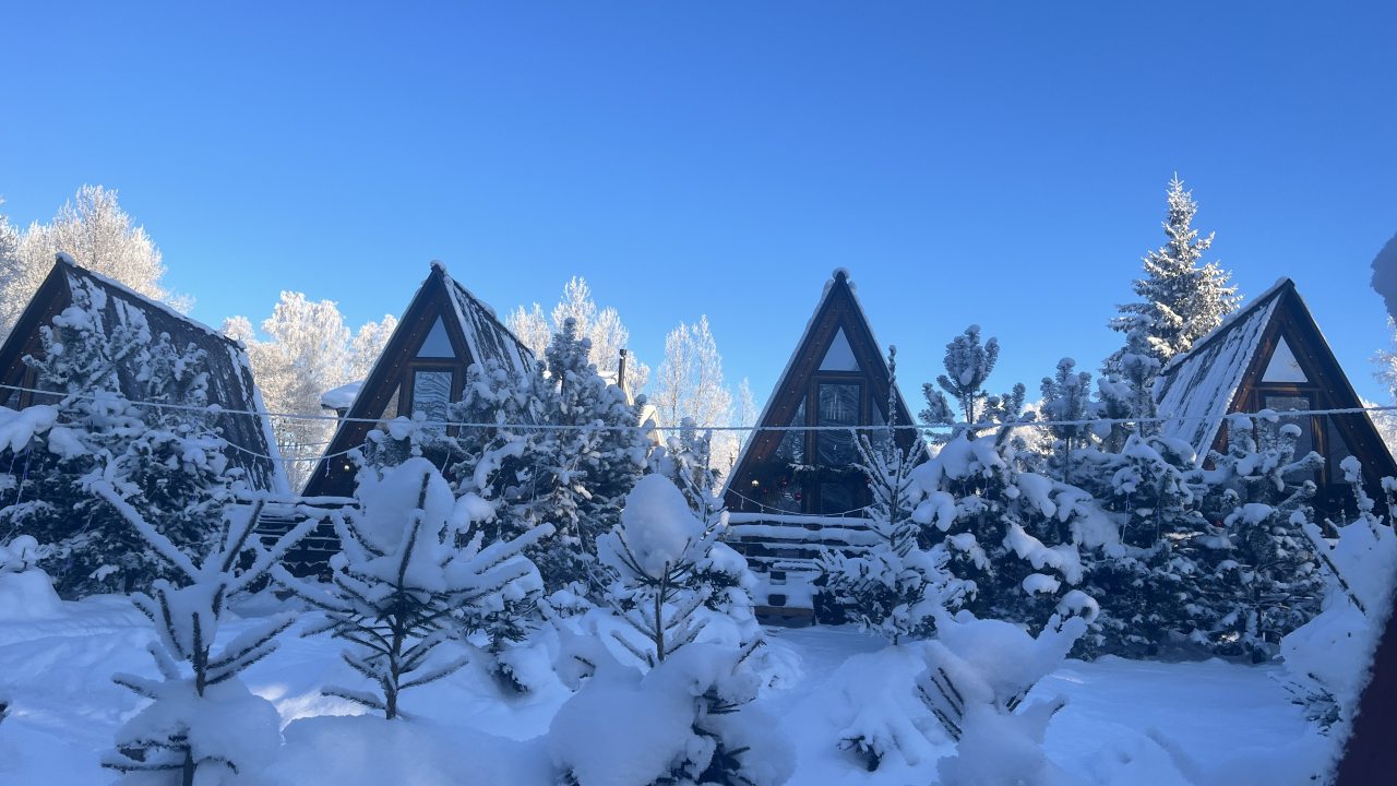 Шале (Шале 3), Гостевой дом Рай в шалаше в Светлом