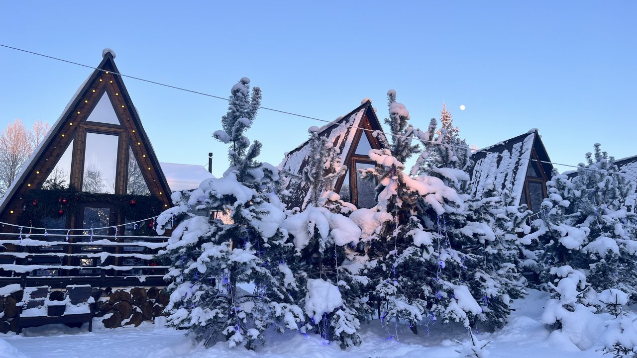 Шале (Шале 3), Гостевой дом Рай в шалаше в Светлом