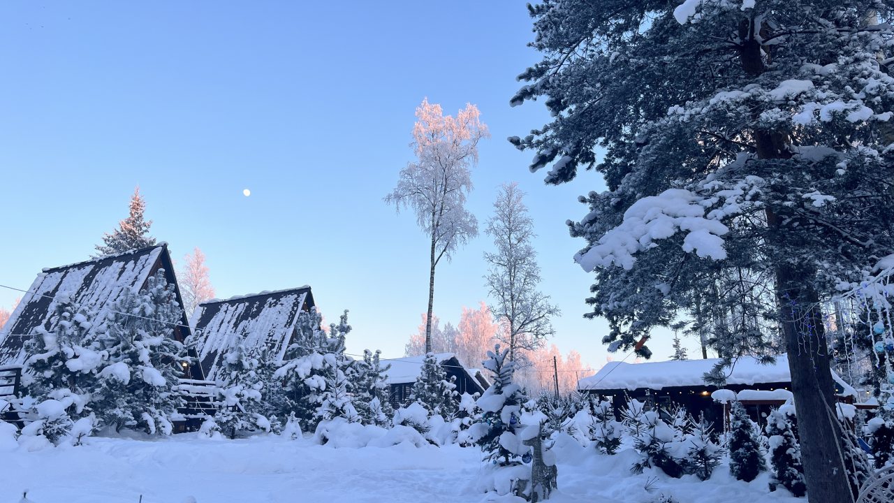 Шале (Шале 3), Гостевой дом Рай в шалаше в Светлом