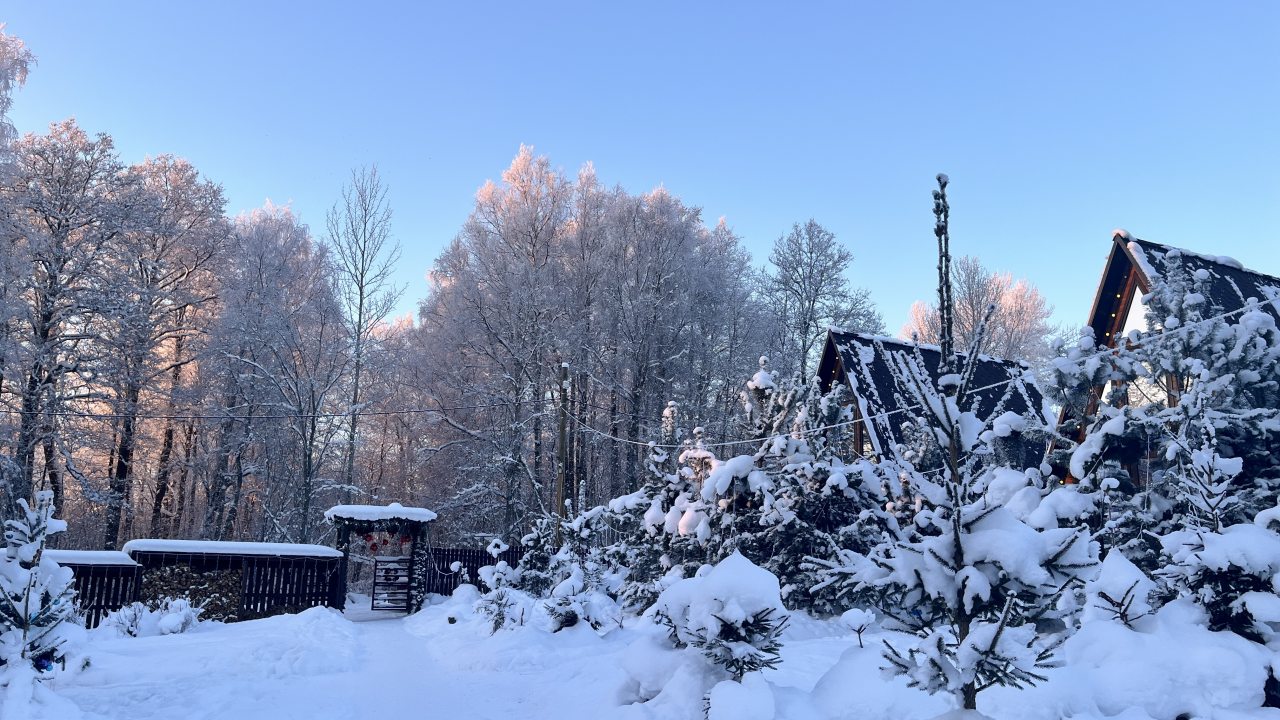 Шале (Шале 3), Гостевой дом Рай в шалаше в Светлом