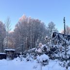 Шале (Шале 3), Гостевой дом Рай в шалаше в Светлом