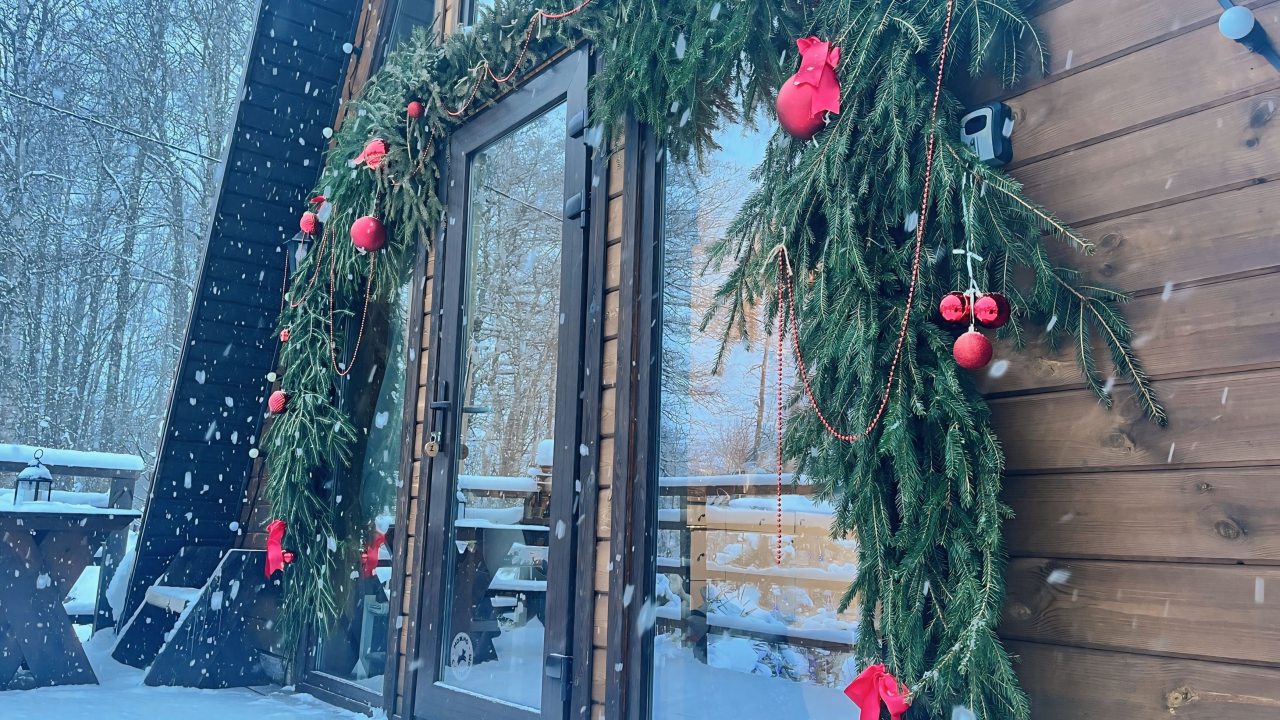 Шале (Шале 3), Гостевой дом Рай в шалаше в Светлом