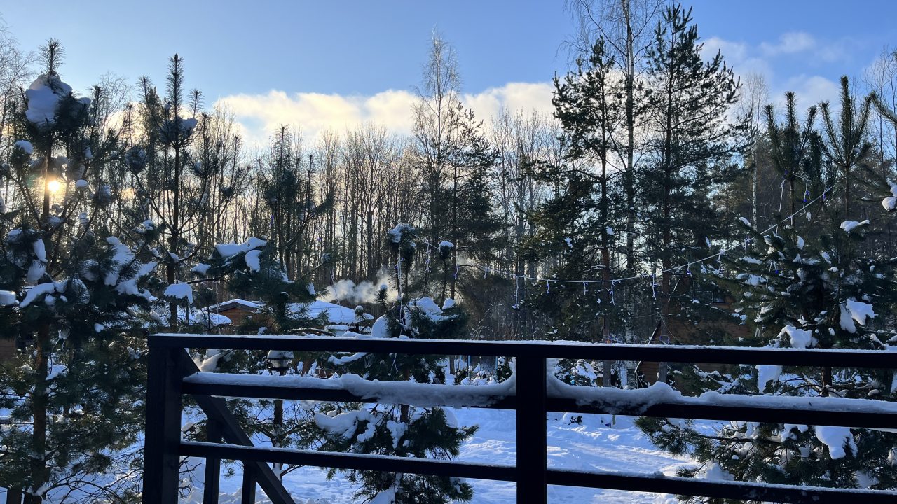 Шале (Шале 3), Гостевой дом Рай в шалаше в Светлом