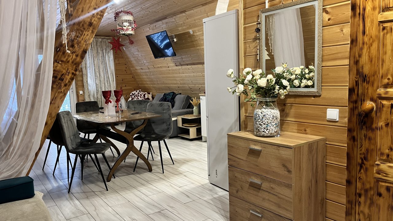 Шале (Большой дом с видом на лес), Гостевой дом Рай в шалаше в Светлом