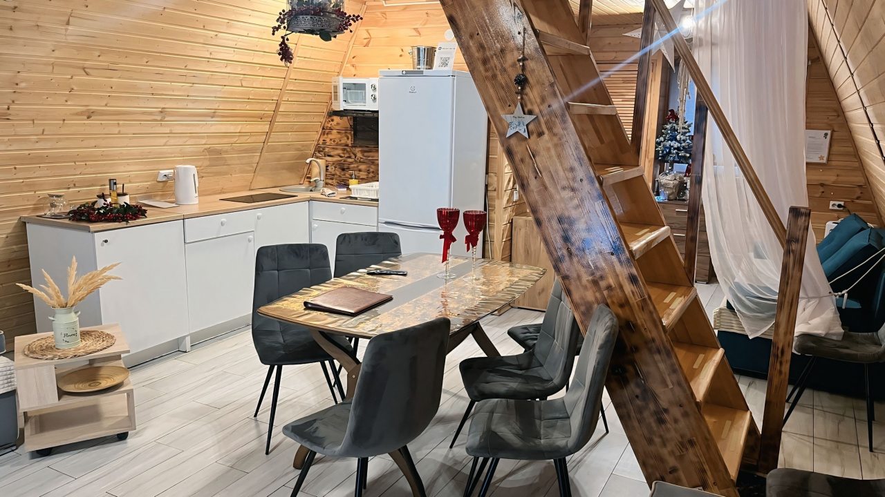 Шале (Большой дом с видом на лес), Гостевой дом Рай в шалаше в Светлом