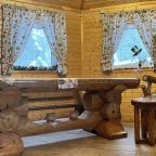 Шале (Большой дом с видом на лес), Гостевой дом Рай в шалаше в Светлом