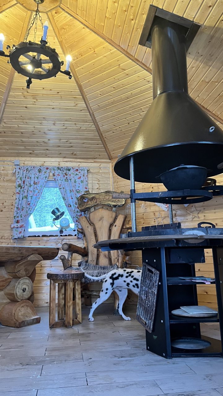 Шале (Большой дом с видом на лес), Гостевой дом Рай в шалаше в Светлом