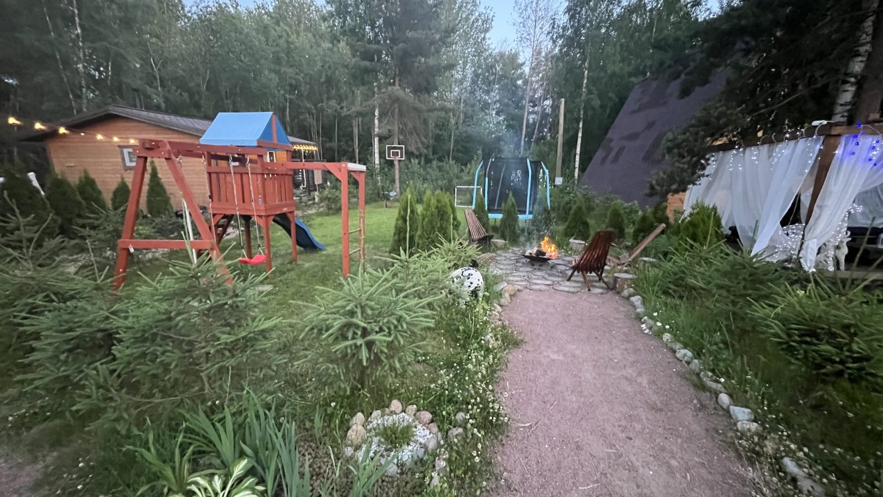 Шале (Шале 4), Гостевой дом Рай в шалаше в Светлом