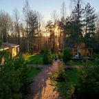 Шале (Шале 3), Гостевой дом Рай в шалаше в Светлом