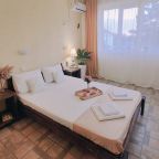 Двуспальная кровать