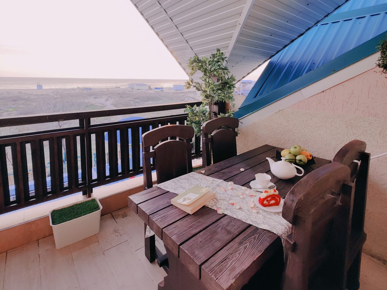 Апартаменты (Двухкомнатный 8ми местный люкс с террасой и панорамным видом на море), Парк-Отель Благовещенка