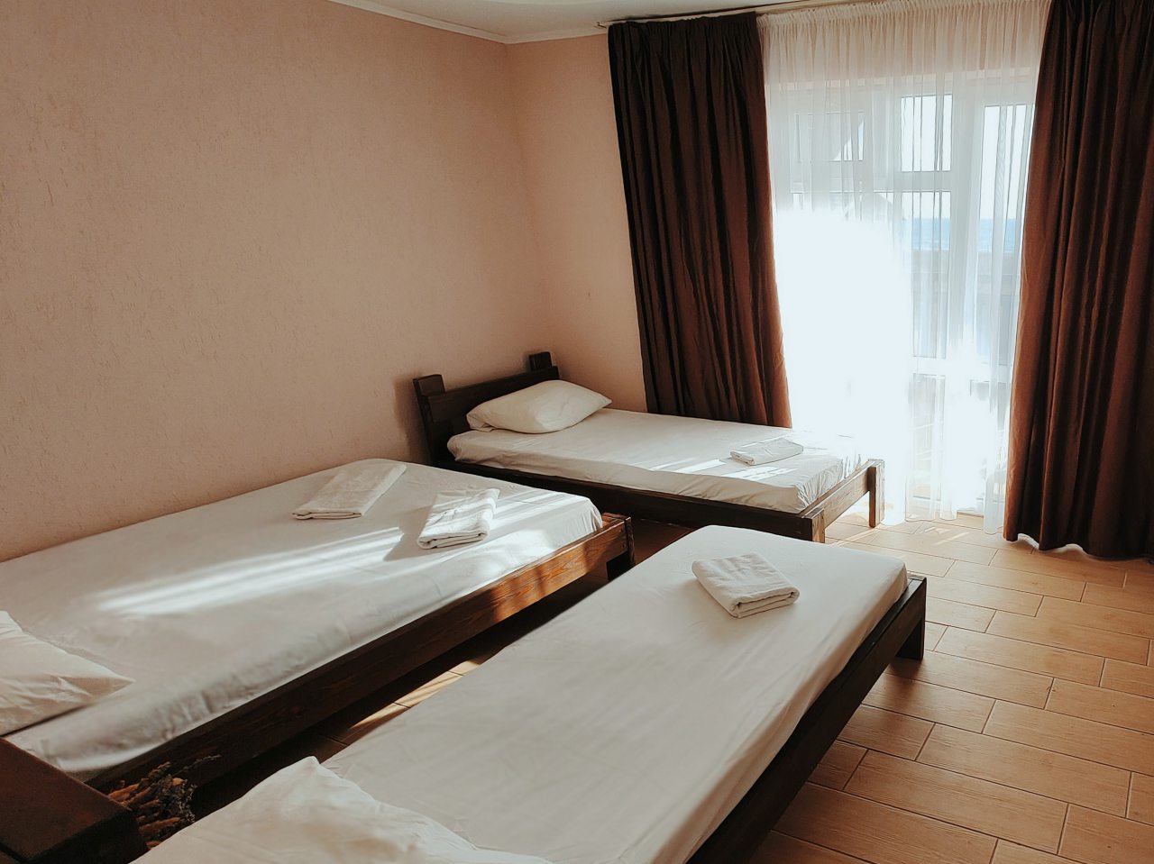 Апартаменты (Двухкомнатный 8ми местный люкс с террасой и панорамным видом на море), Парк-Отель Благовещенка