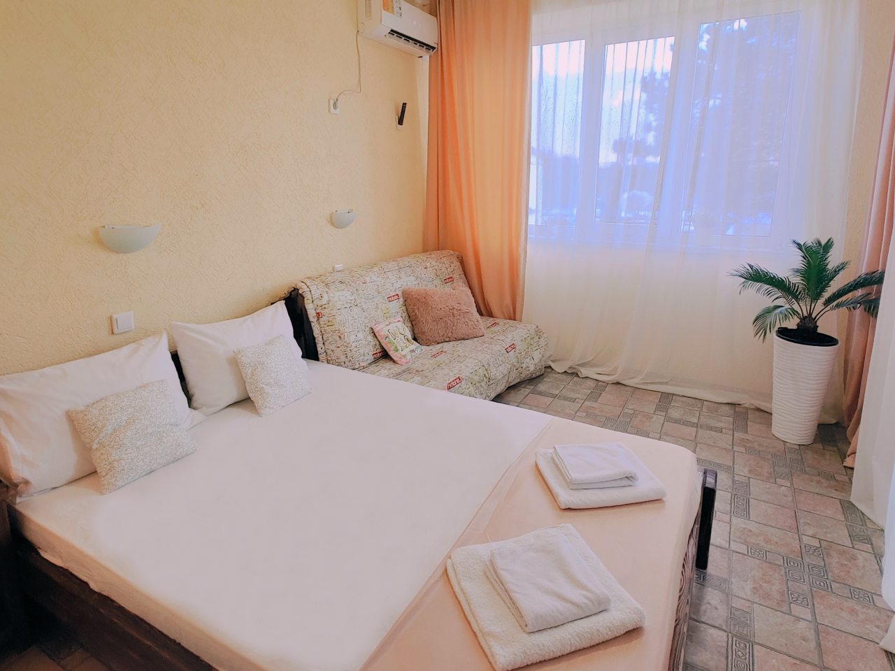 Апартаменты (Трехкомнатный 9ти местный номер с кухней), Парк-Отель Благовещенка