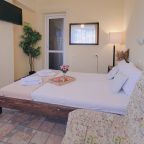 Четырехместный (Стандарт (СУ на три номера)), Парк-Отель Благовещенка