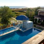 Четырехместный (Полулюкс с террасой и панорамным видом на море), Парк-Отель Благовещенка