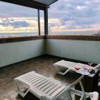 Дом (С террасой и панорамным видом на море), Парк-Отель Благовещенка